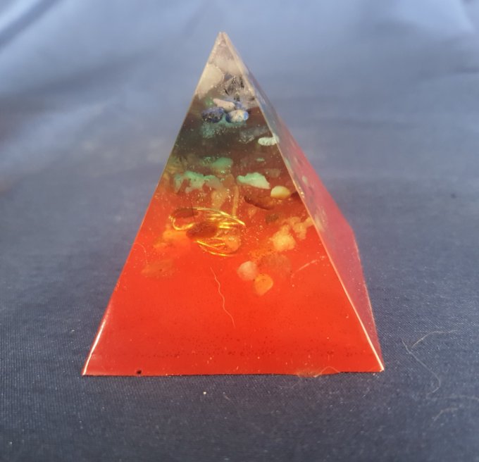 PETITE PYRAMIDE ORGONE
